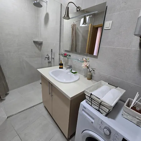 Apartment Drobnjak Center-sea View *